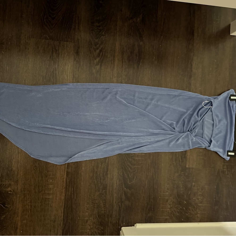 Princess Polly Zeta Midi Dress Blue
US 2 / blue color.  Worn once!!!